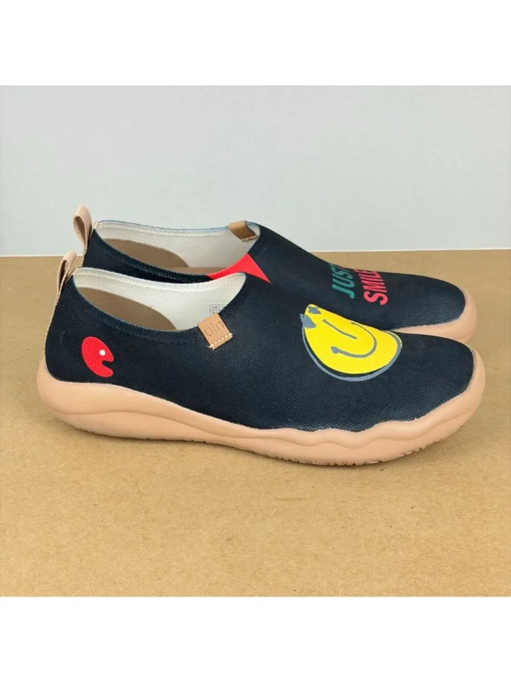 UIN Just Smile Happy Face Slip On Casual Shoes Womens 9.5 Black Red Yellow